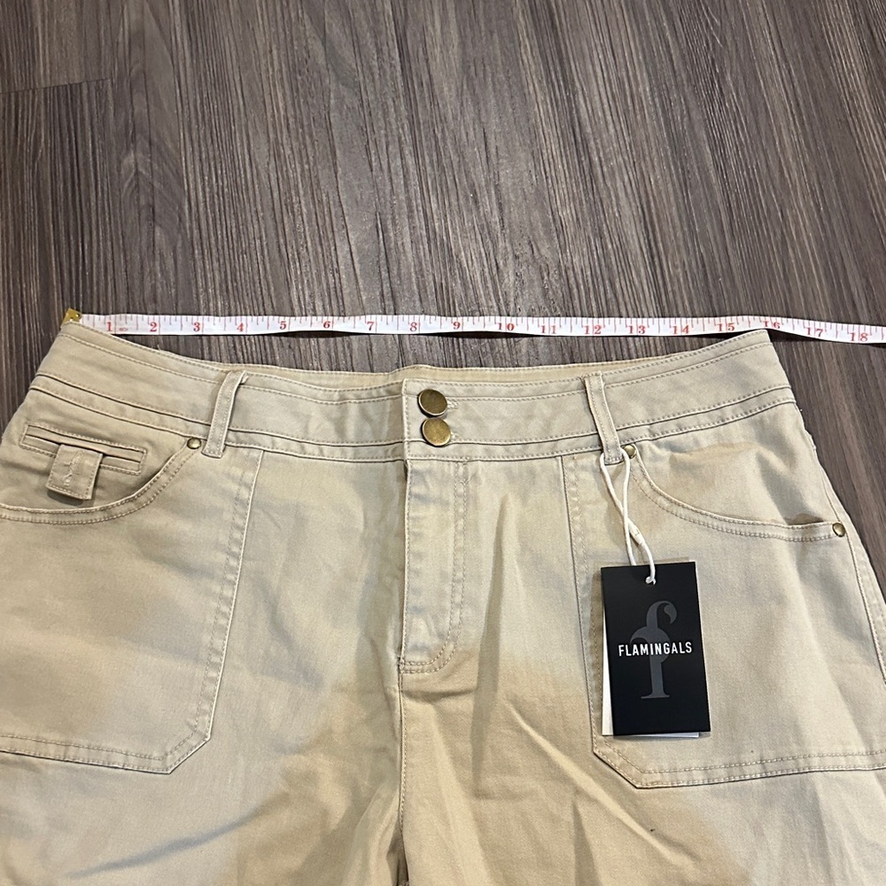 Flamingoals Women's Beige Cargo Shorts - Picture 8 of 8